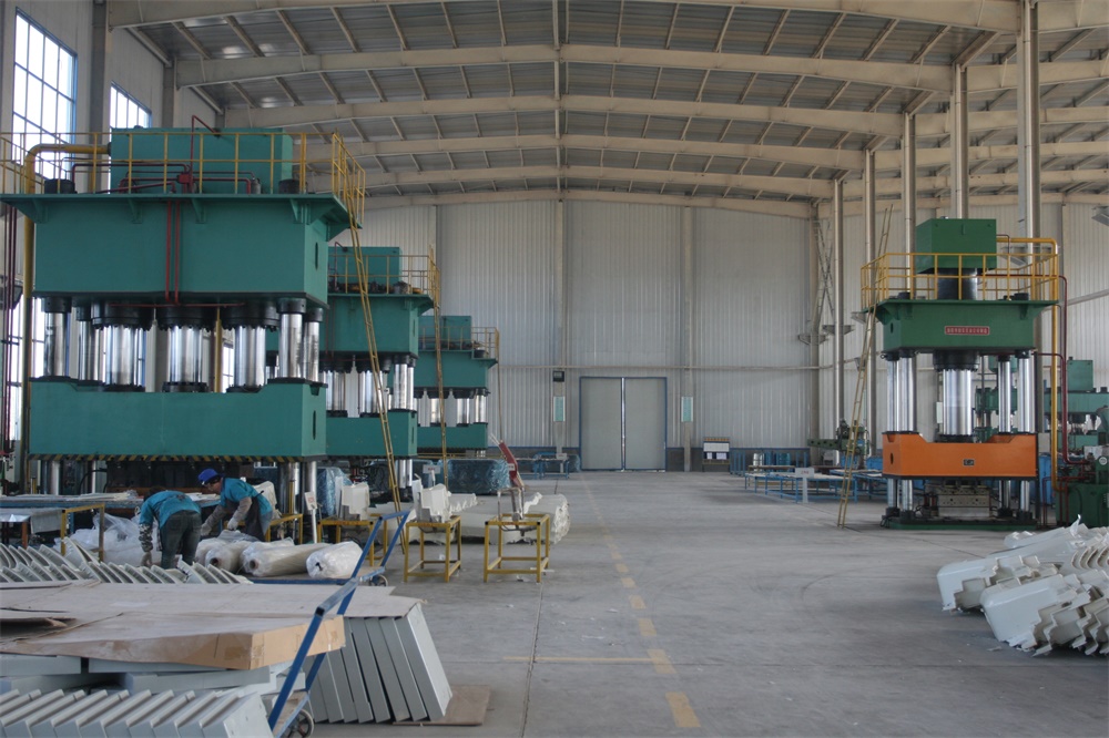 玻璃鋼車間液壓機(jī)